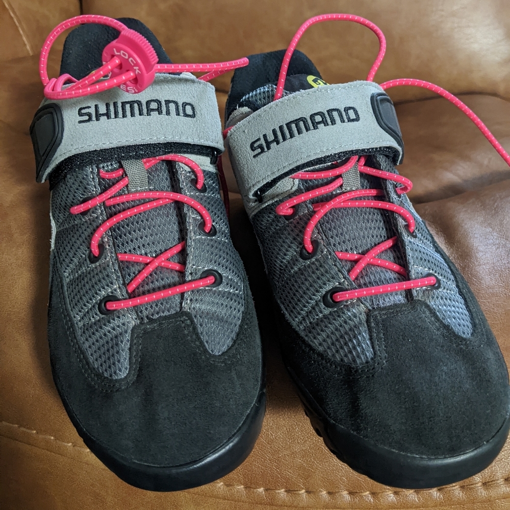 Shimano hiker biking cycling shoes size U.S. 7.5 EU 41 grey black reflectivegray